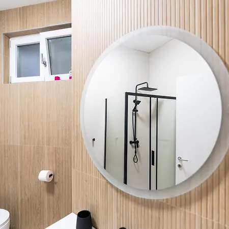 Escape - 2 Bedrooms Apartment *